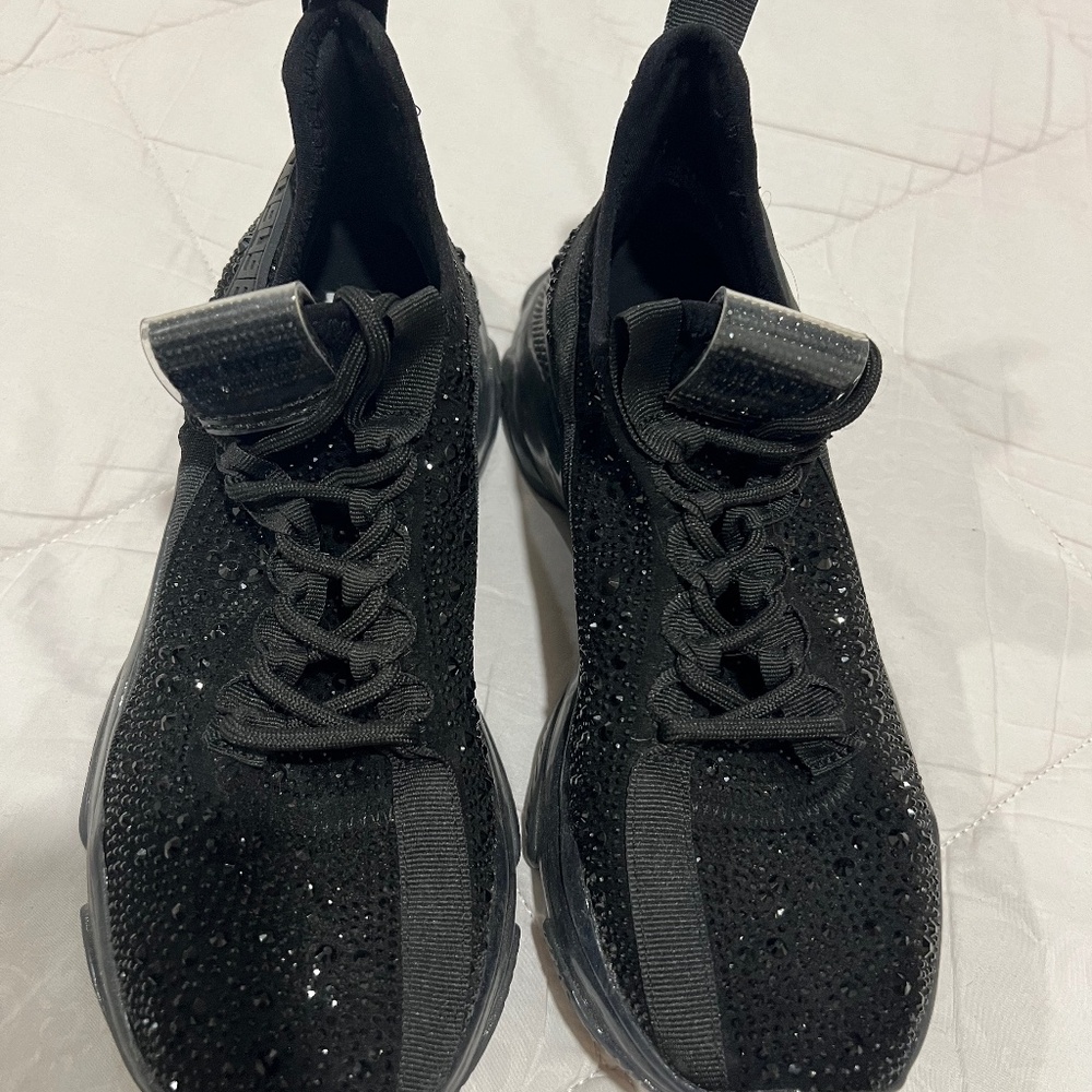 Black sparkle Steve Madden tennis shoes 7